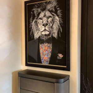 This "Lion-Man" painting by Kristel Bechara depicts the lion with the calm of a cat and the dignified gait of someone in command. Worlwide shipping!
